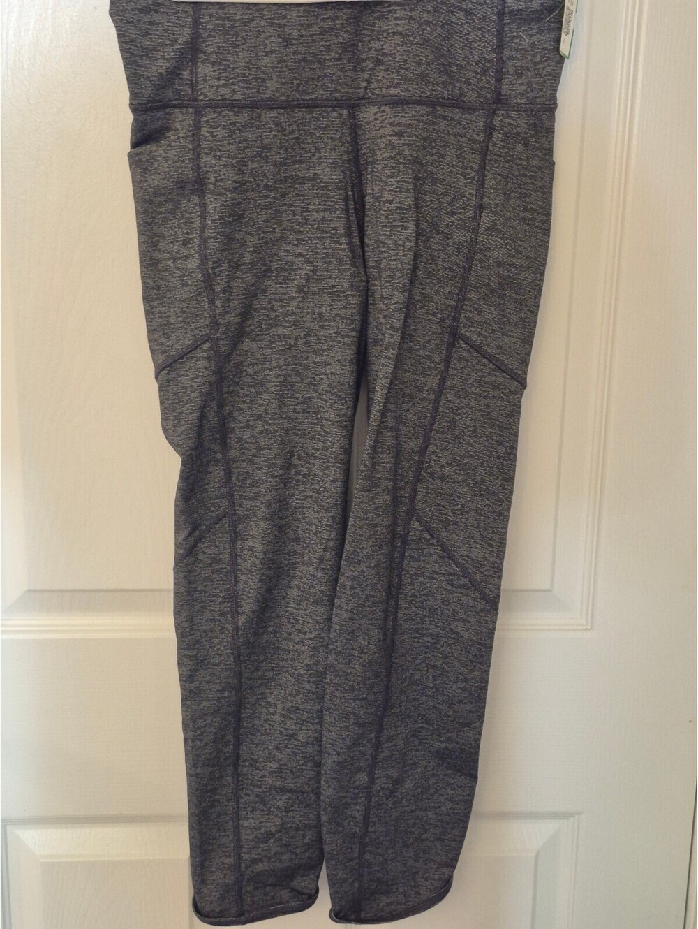 Athleta Revelation Capri / Crop Leggings Heathered Gray Space-Dye Pattern